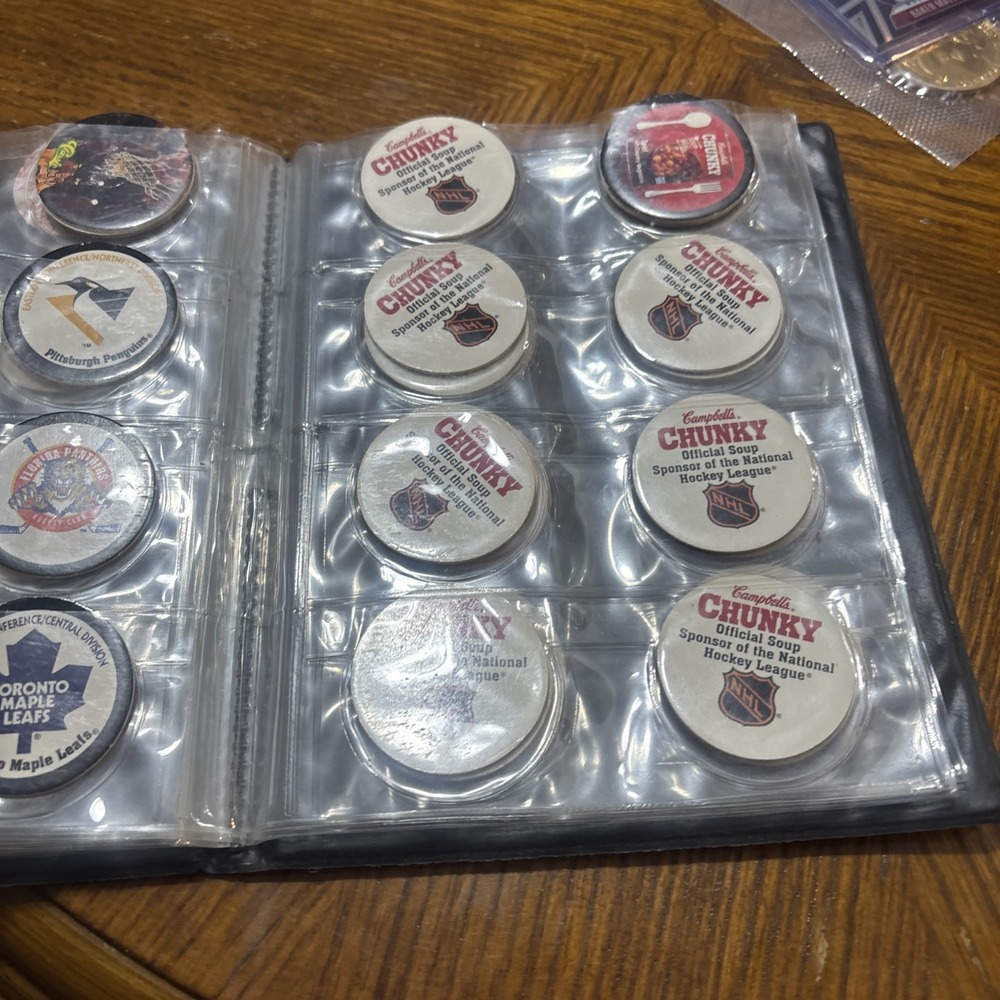 Pog Case And‎ Pogs - Picture 8 of 13